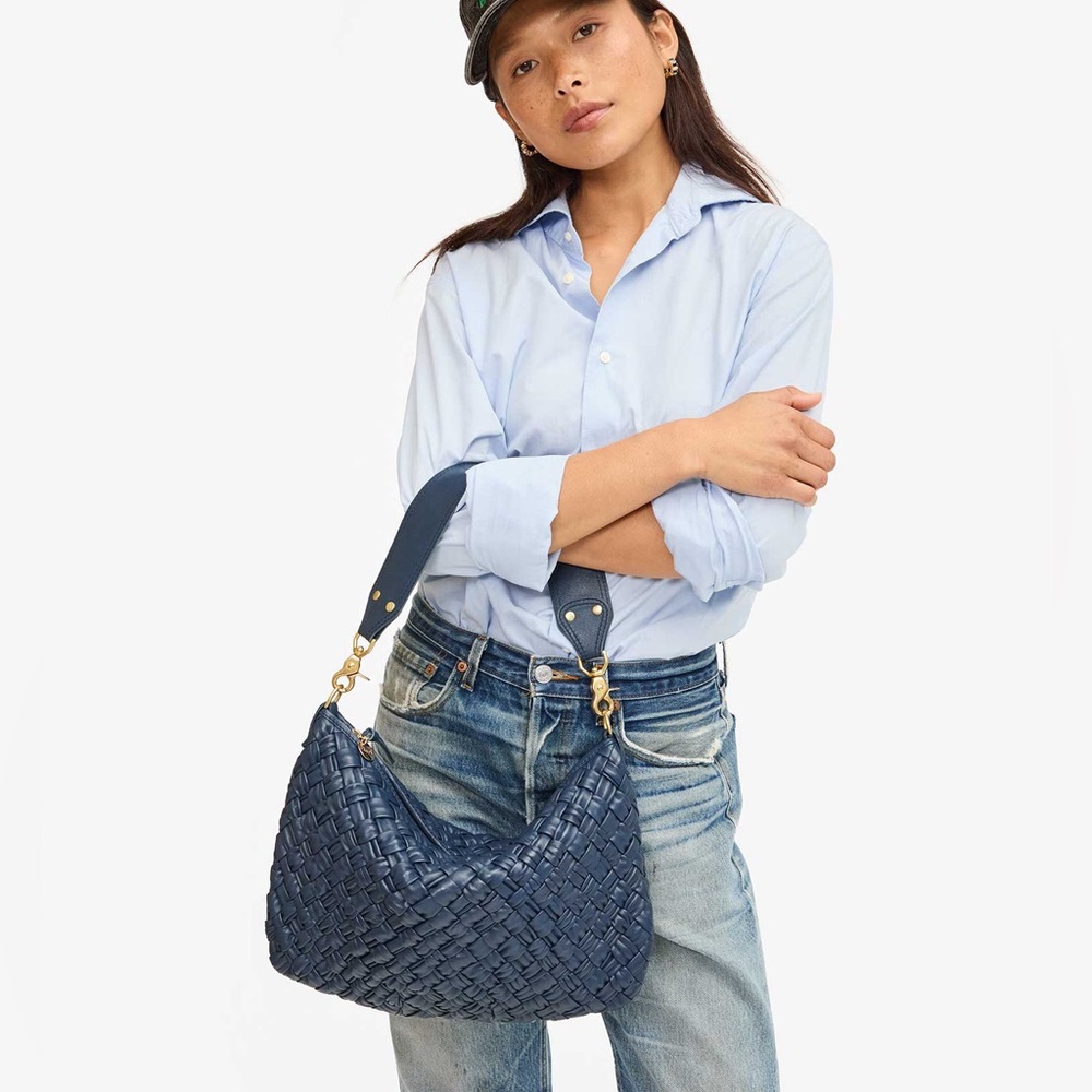 NWT  Clare V Moyen Messenger Bag Bright Navy Puffy Woven